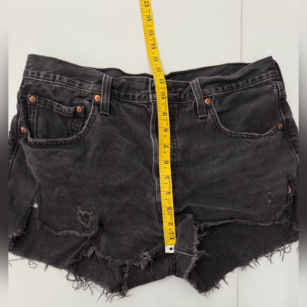 Levi's Premium 501 Original Fit High Waist Jean Shorts - 32 - Picture 12 of 12